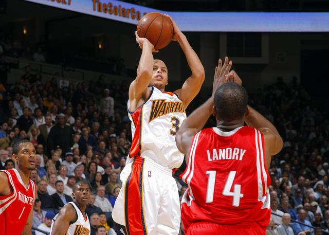 哥哥仍有不 哥哥仍有不